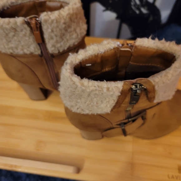 FOREVER SIZE 7 LADIES SUEDE SHERPA ANKLE HIKING BOOTS - Picture 4 of 10